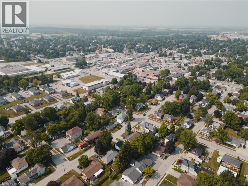 Photo 29 of 275 Clayton Street E, Listowel ON