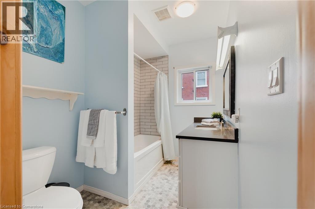 Photo 9 of 275 Clayton Street E, Listowel ON