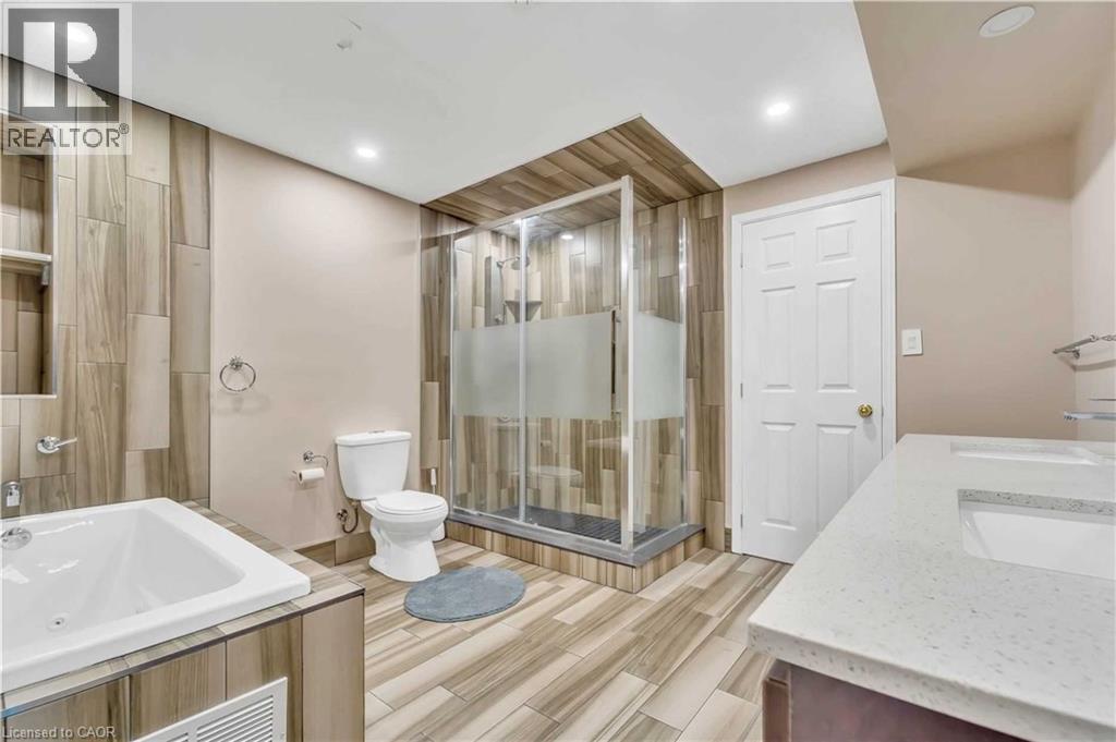 Photo 36 of 85 Cityview Circle, Barrie ON