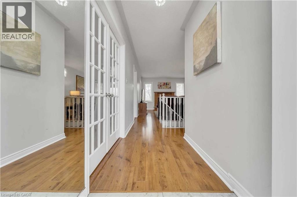 Photo 11 of 85 Cityview Circle, Barrie ON