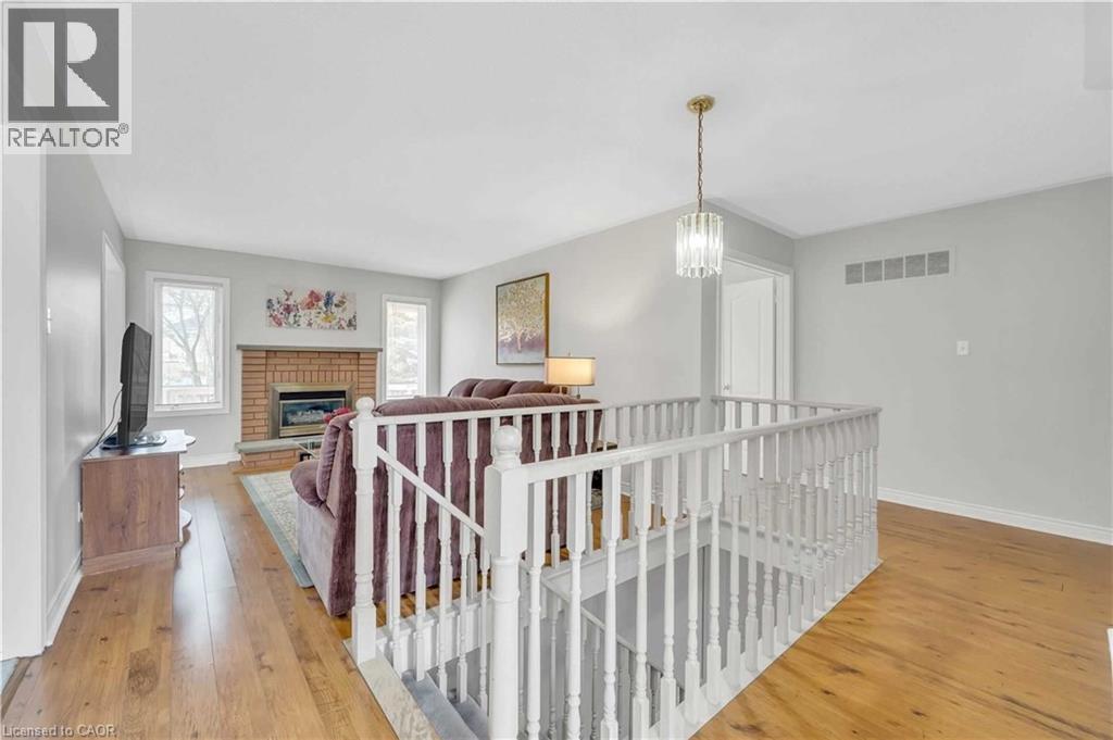 Photo 20 of 85 Cityview Circle, Barrie ON