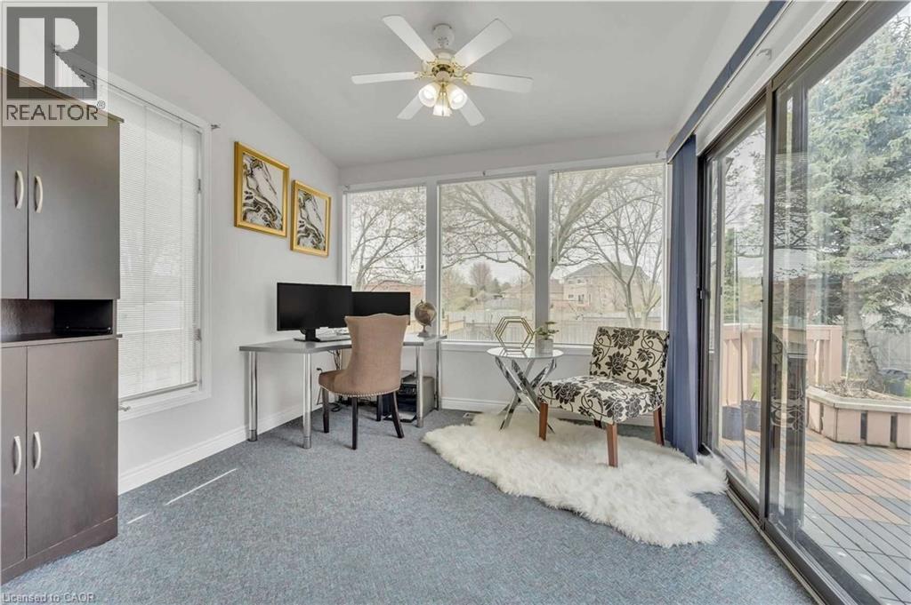 Photo 18 of 85 Cityview Circle, Barrie ON