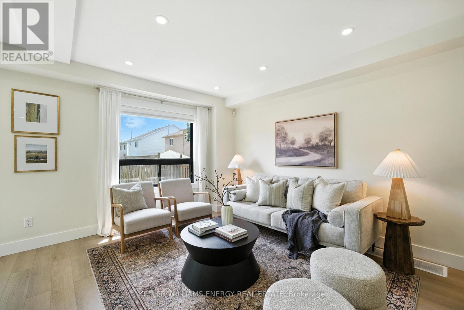 Photo 10 of 9 Glen Ray Court, Clarington ON