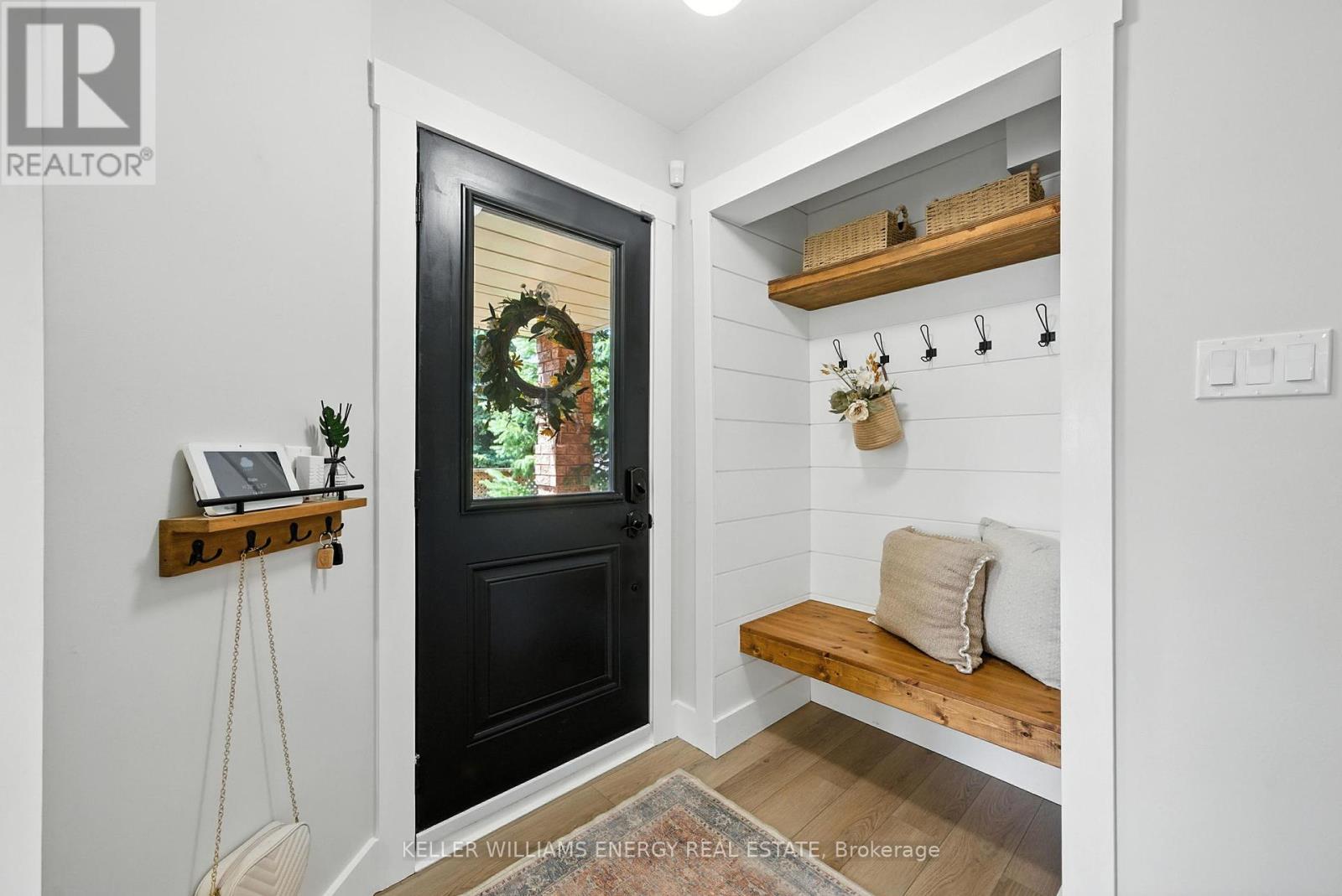 Photo 17 of 9 Glen Ray Court, Clarington ON