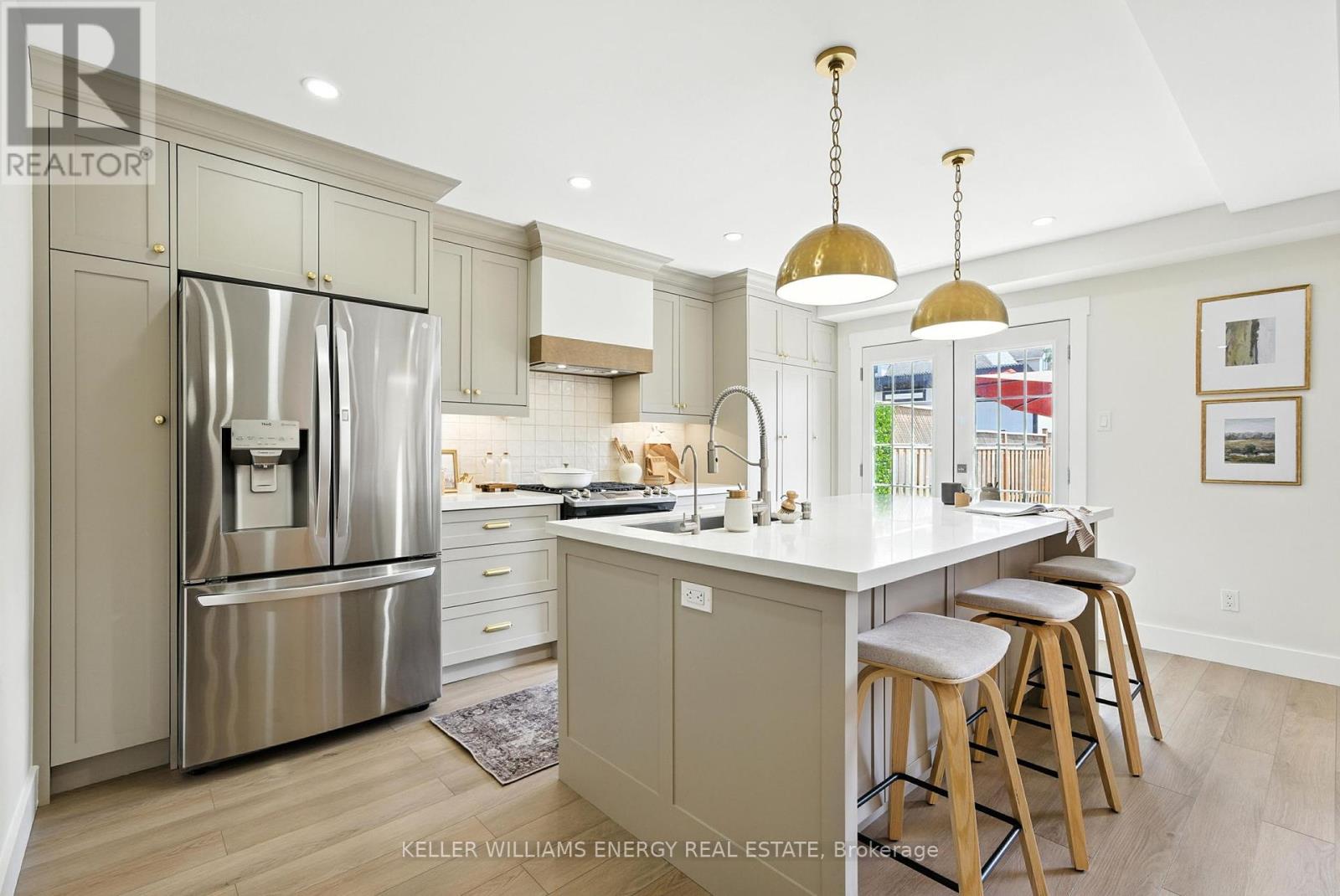 Photo 3 of 9 Glen Ray Court, Clarington ON