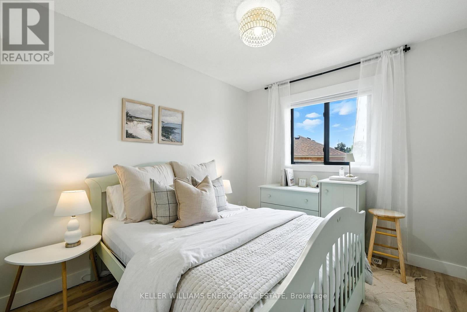 Photo 30 of 9 Glen Ray Court, Clarington ON