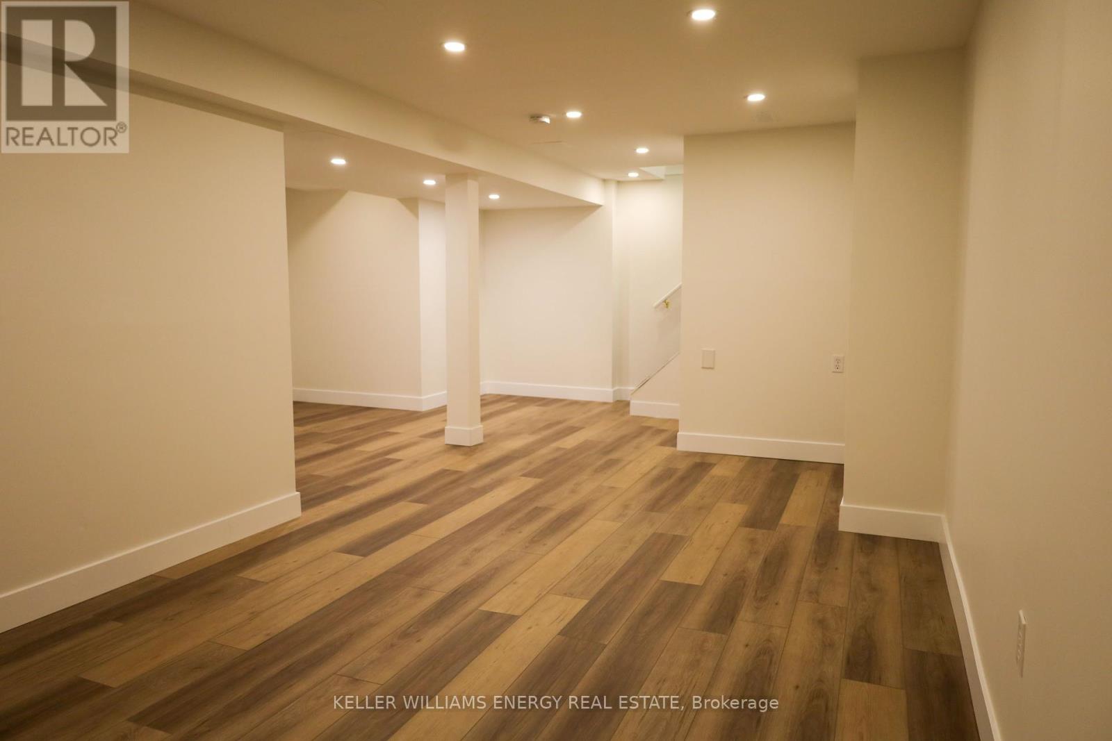 Photo 35 of 9 Glen Ray Court, Clarington ON