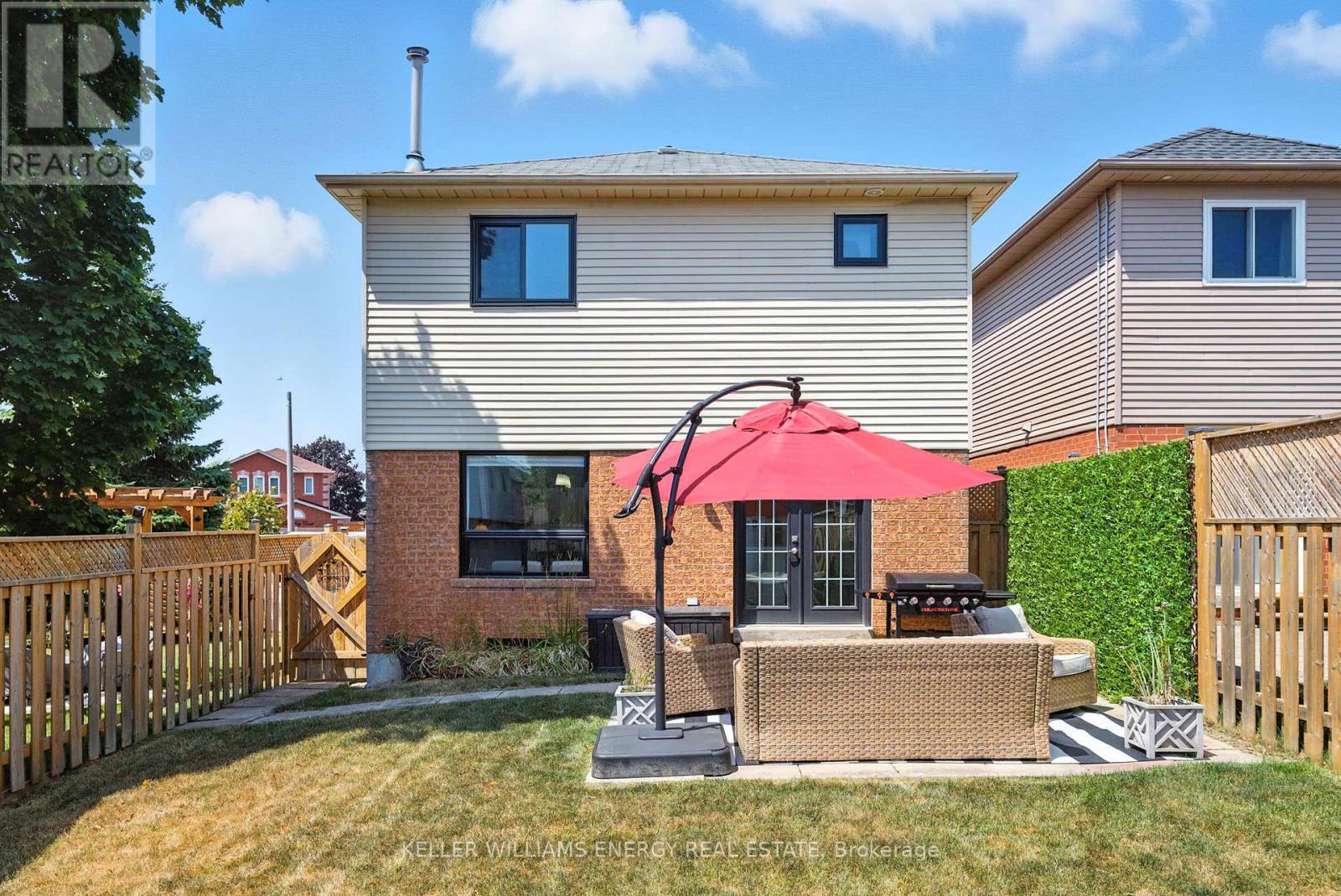 Photo 40 of 9 Glen Ray Court, Clarington ON