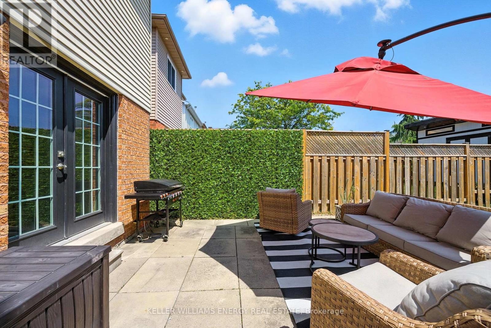 Photo 41 of 9 Glen Ray Court, Clarington ON