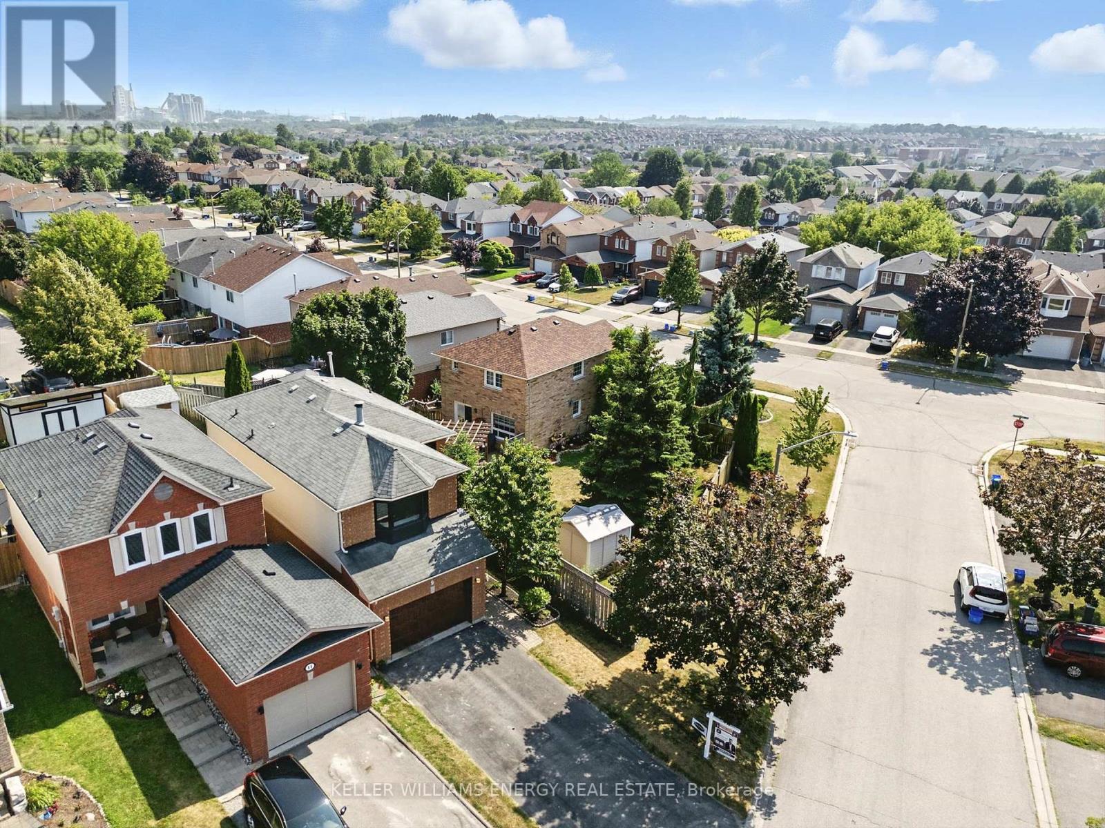 Photo 49 of 9 Glen Ray Court, Clarington ON
