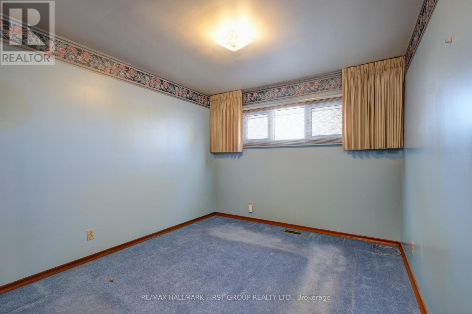 Photo 11 of 64 Gatineau Street, Oshawa ON