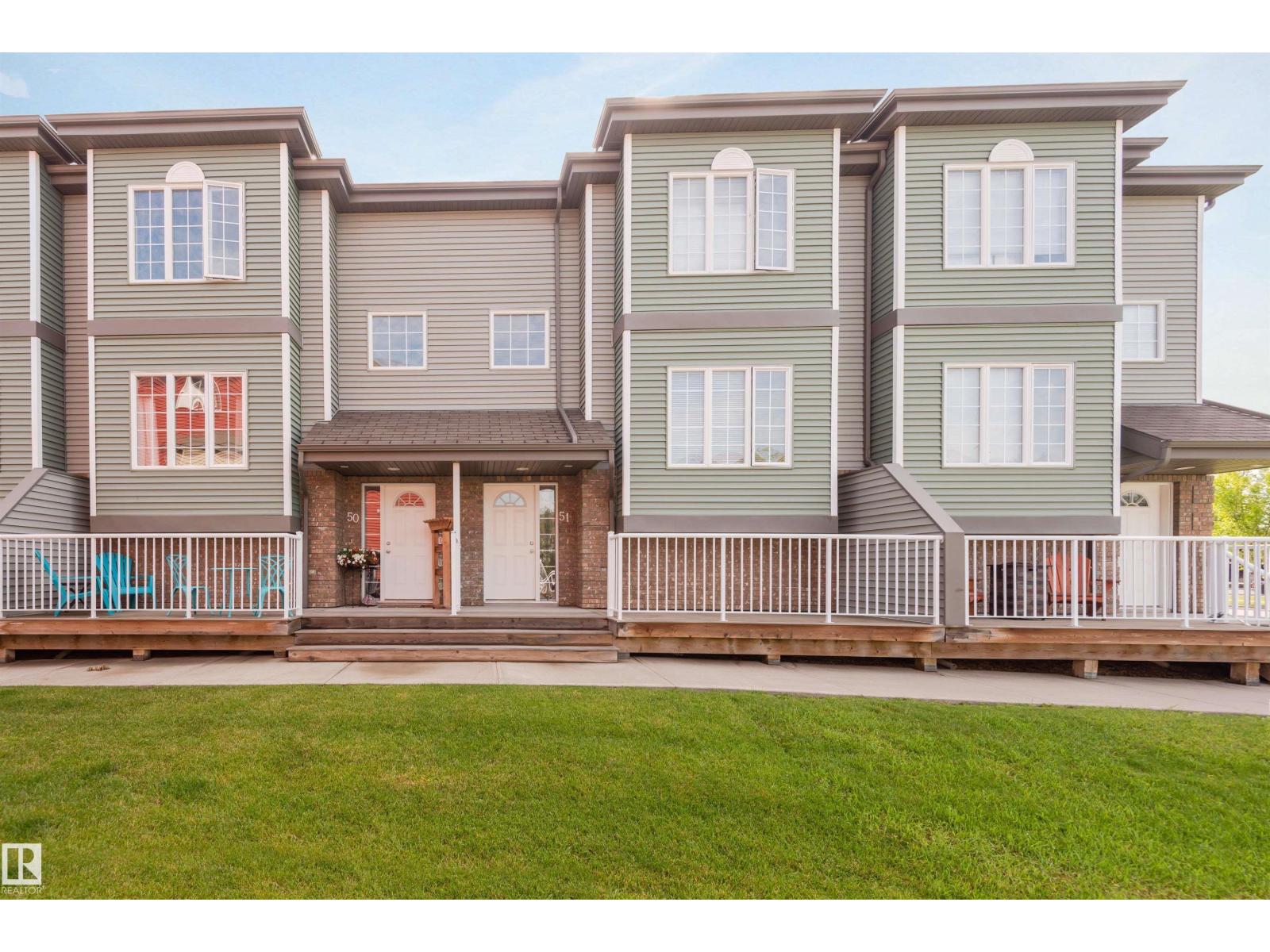 Photo 3 of 50 5102 30 Av, Beaumont AB
