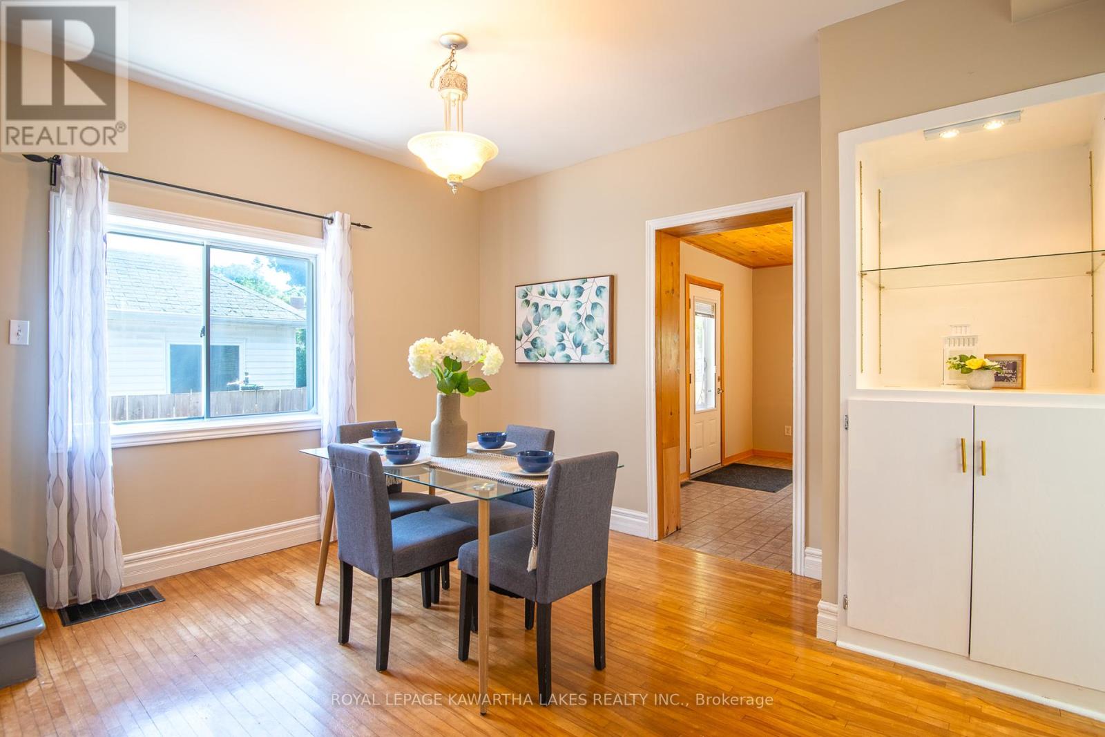Photo 5 of 91 Glenelg Street W, Kawartha Lakes ON