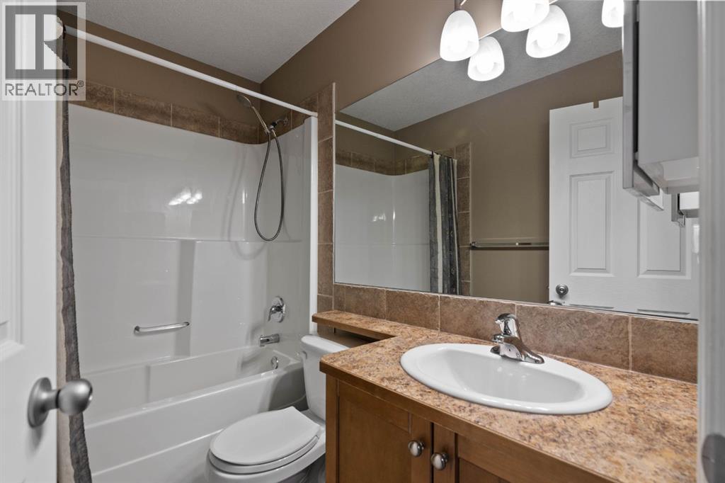 Photo 15 of 261 Canals Circle Sw, Airdrie AB