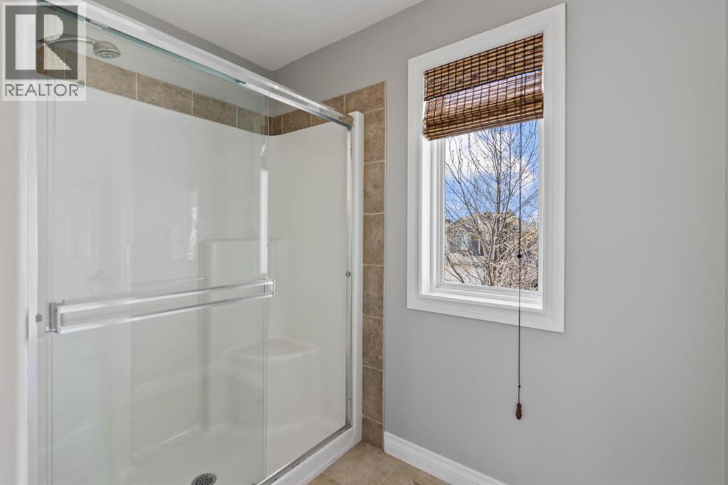 Photo 11 of 261 Canals Circle Sw, Airdrie AB