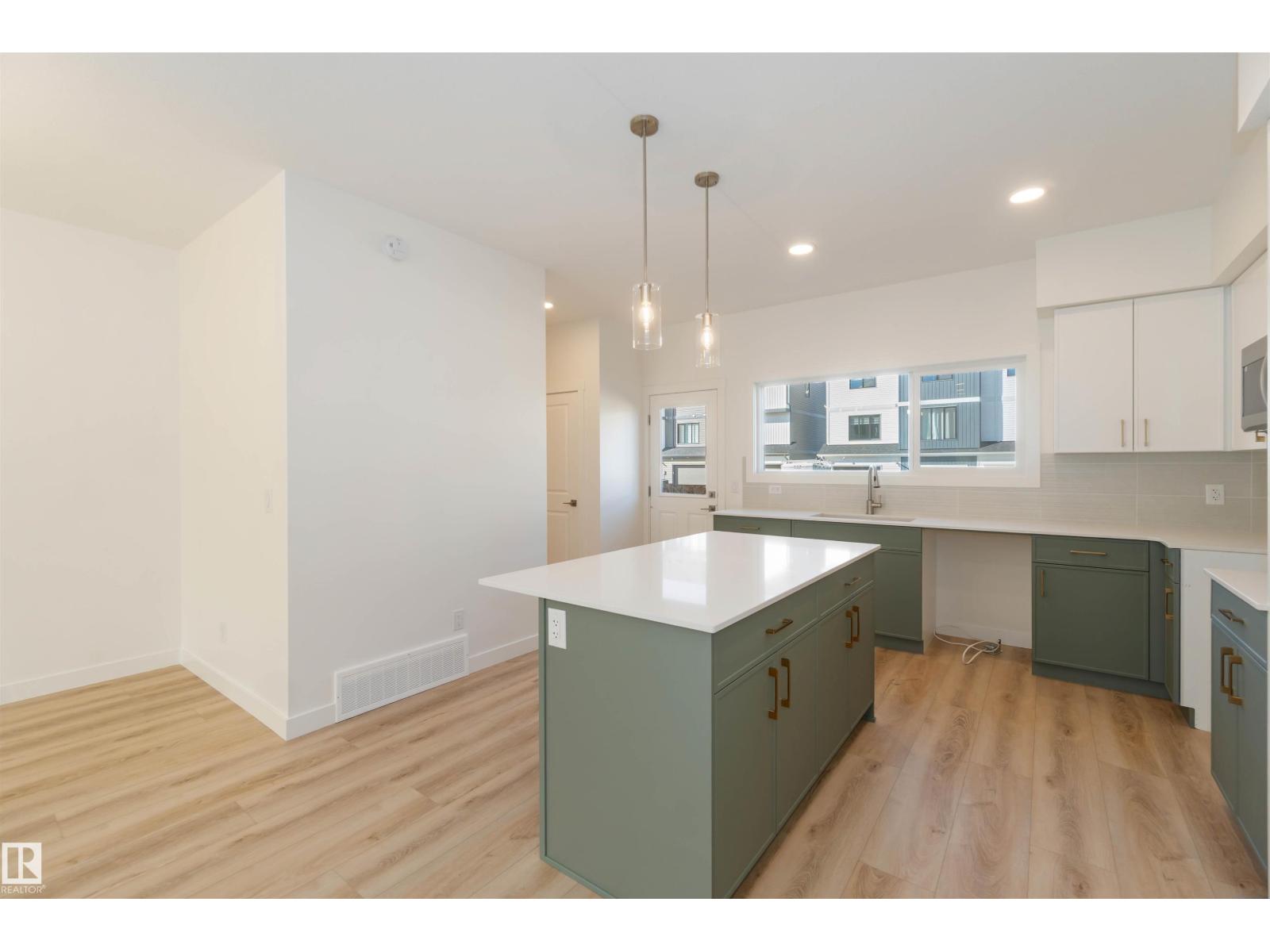 Photo 57 of 2036 191 St Nw, Edmonton AB