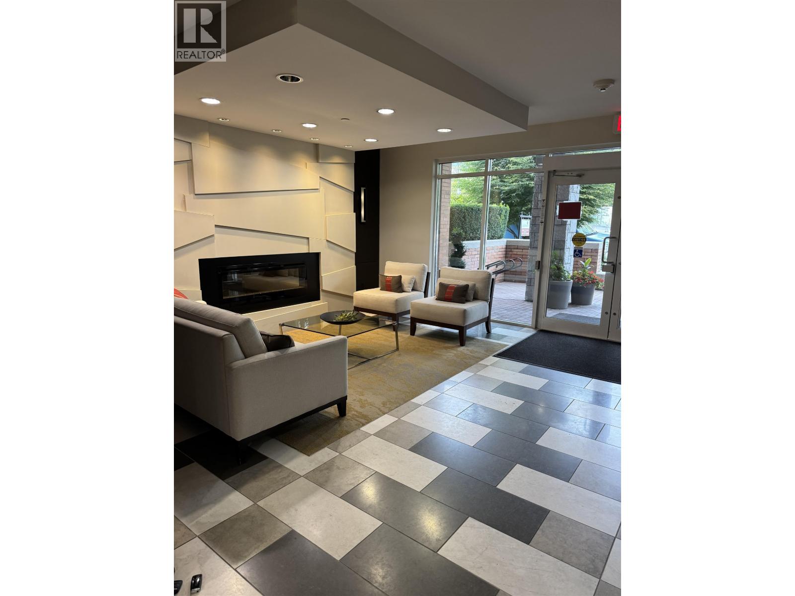 Photo 7 of 207 217 W 8th Street, North Vancouver BC
