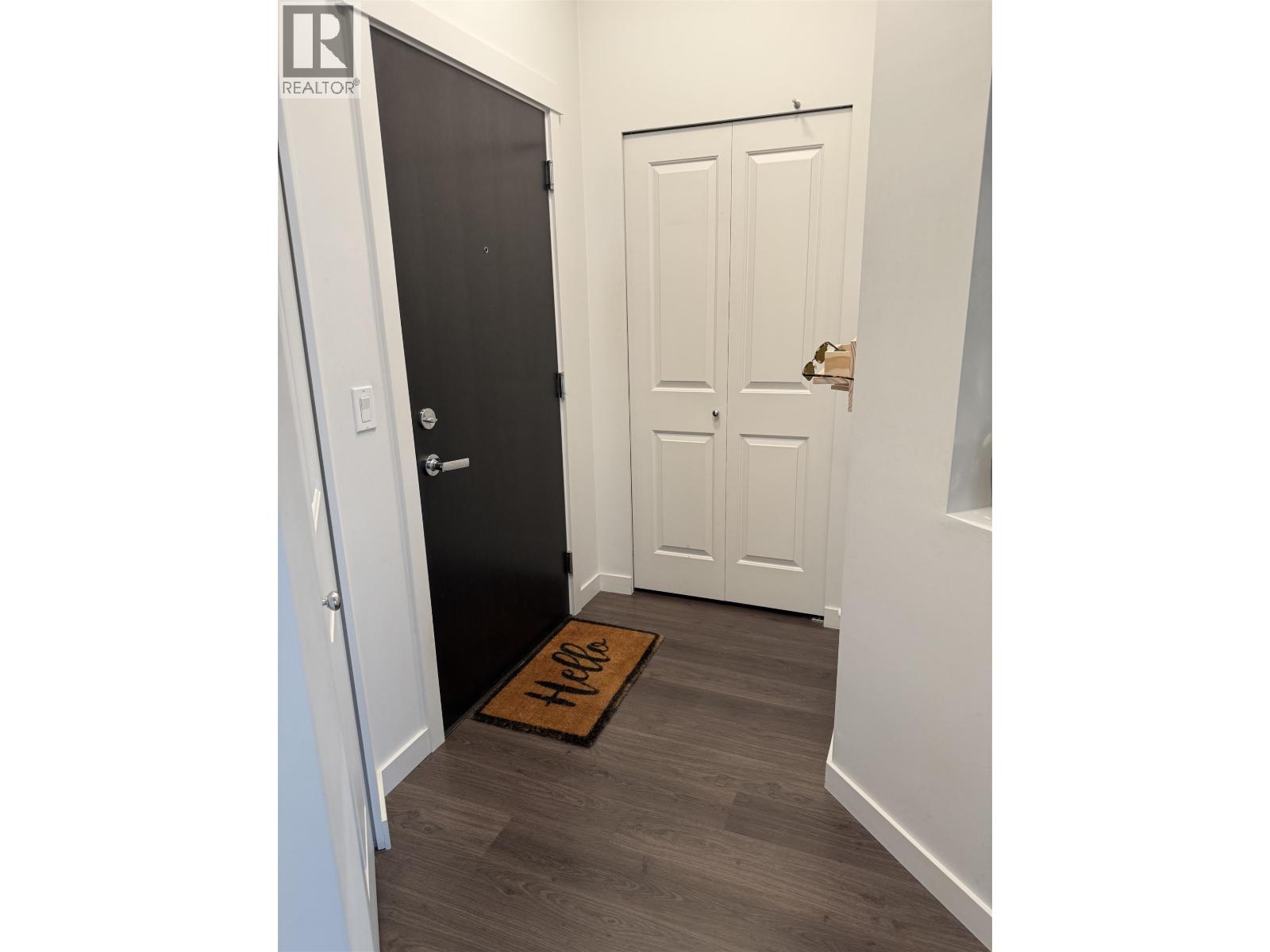 Photo 10 of 207 217 W 8th Street, North Vancouver BC