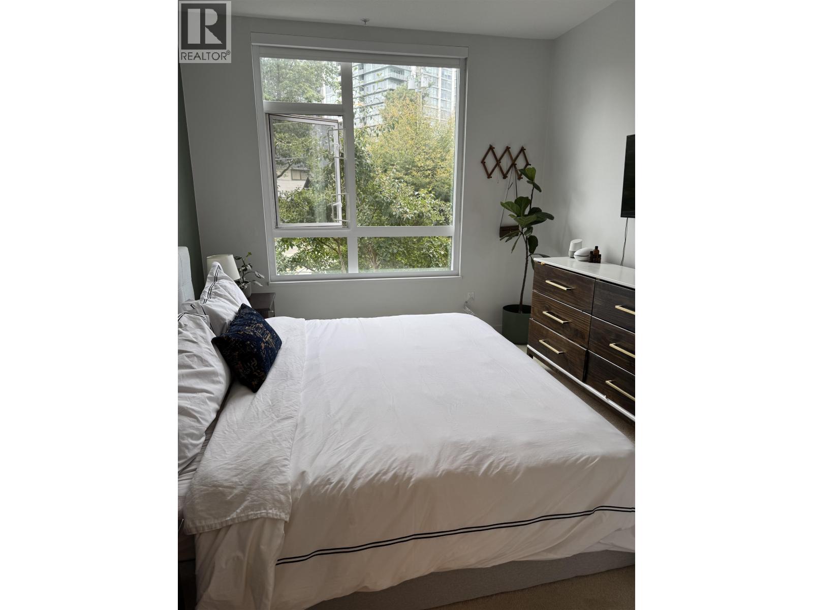 Photo 29 of 207 217 W 8th Street, North Vancouver BC