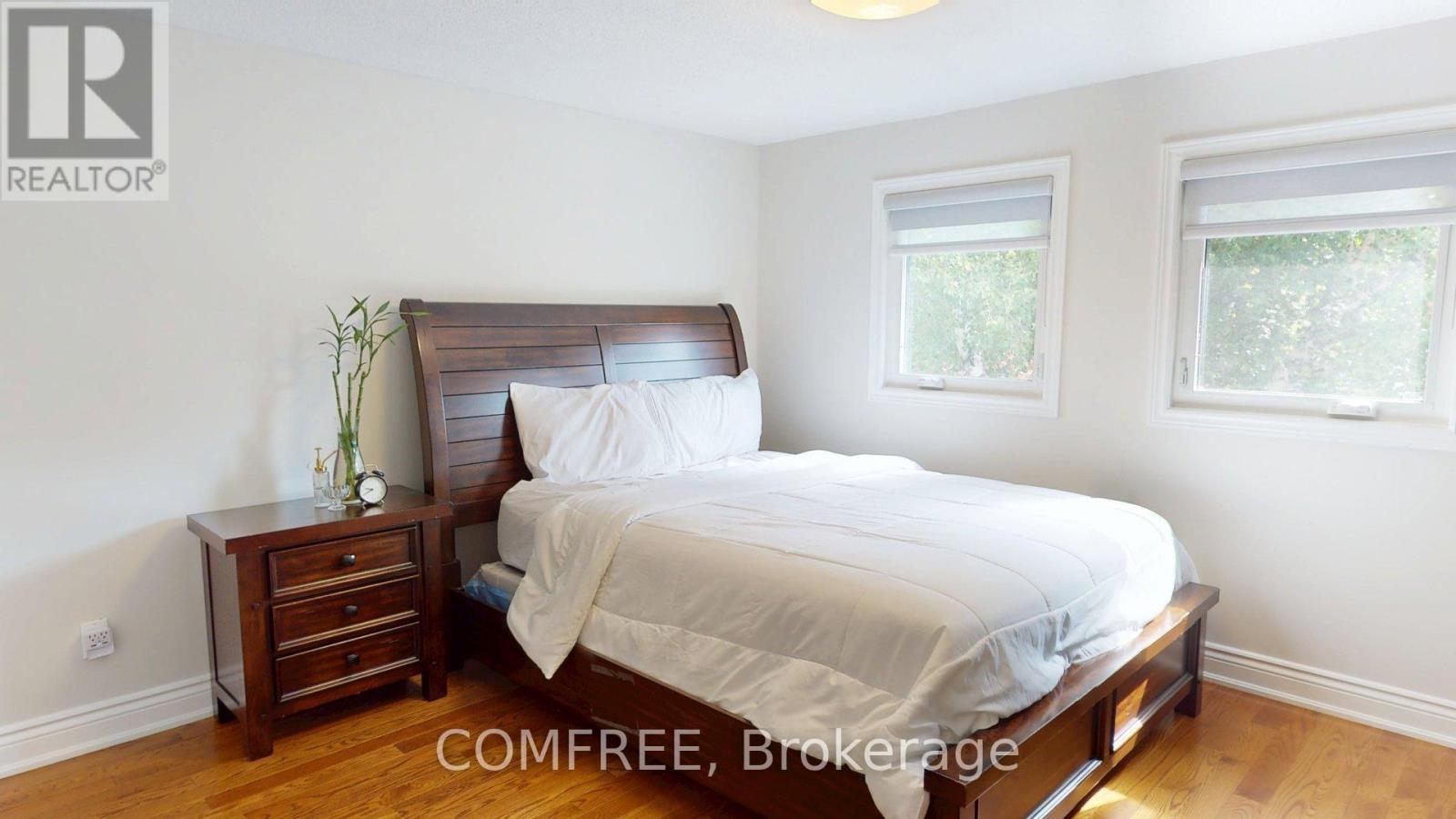 Photo 13 of 40 Sir Gawaine Place, Markham ON