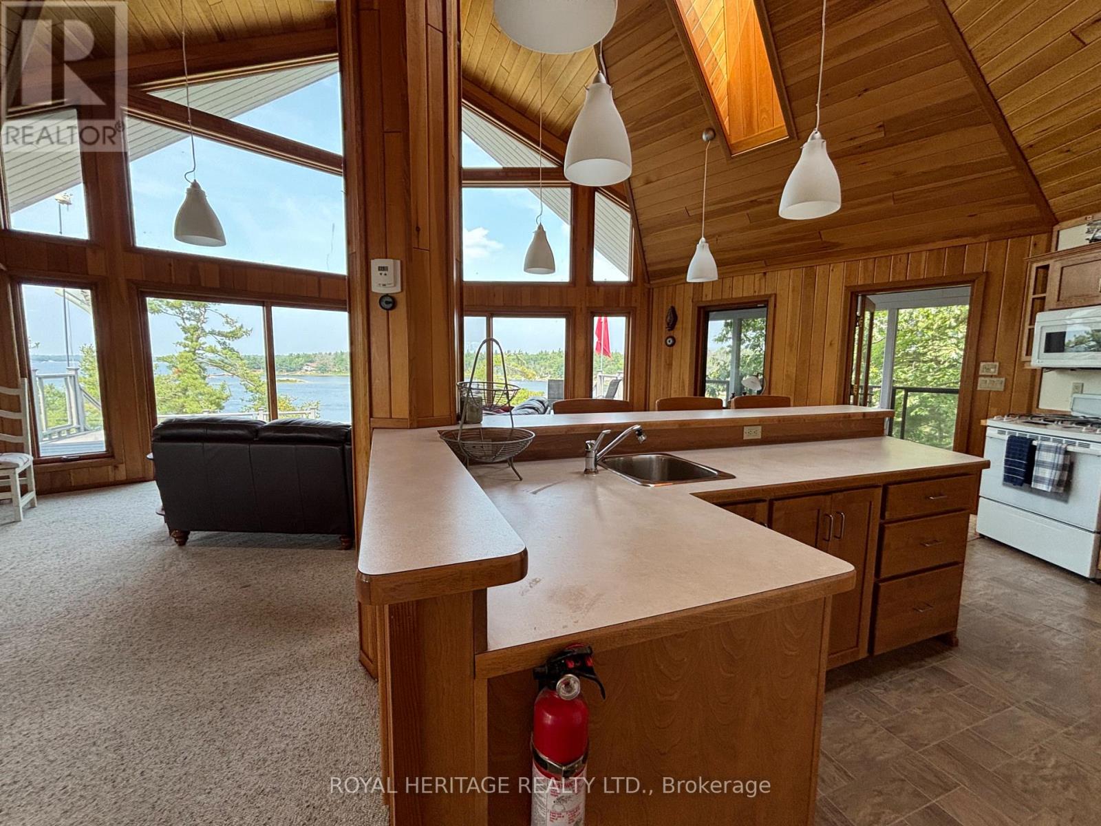 7224 ISLAND 630 GEORGIAN BAY - 16