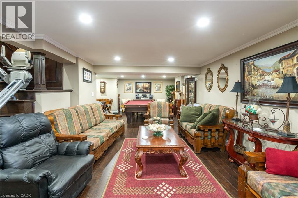 Photo 29 of 2545 Pollard Drive, Mississauga ON