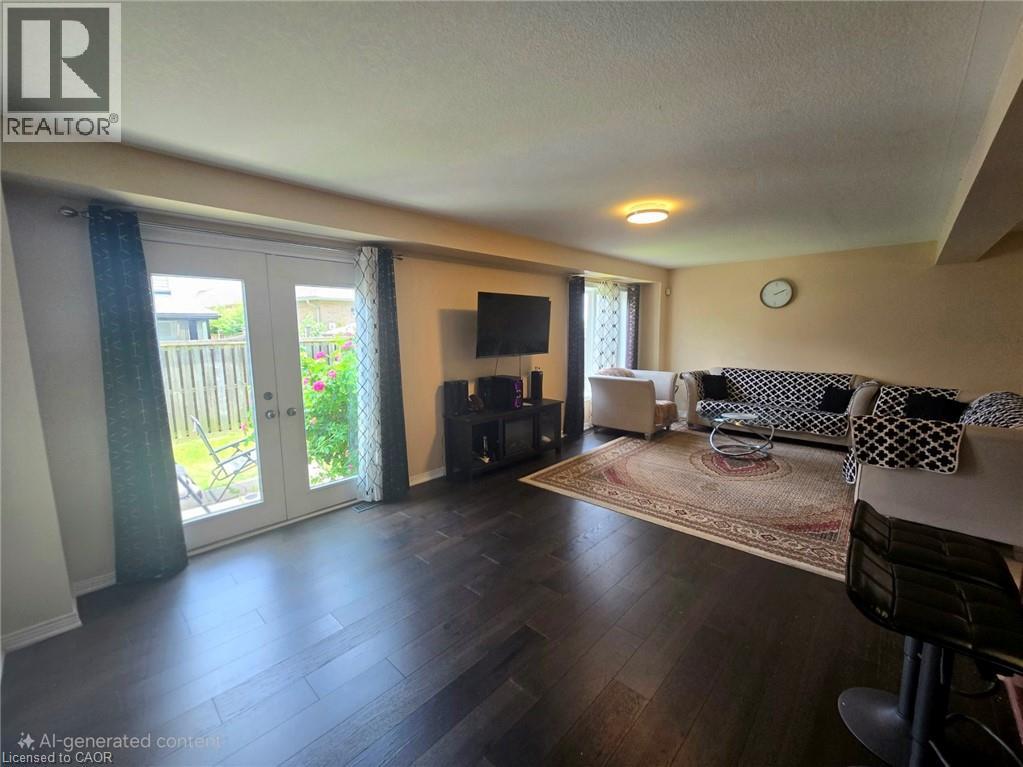 Photo 11 of 59 Periwinkle Drive, Stoney Creek ON