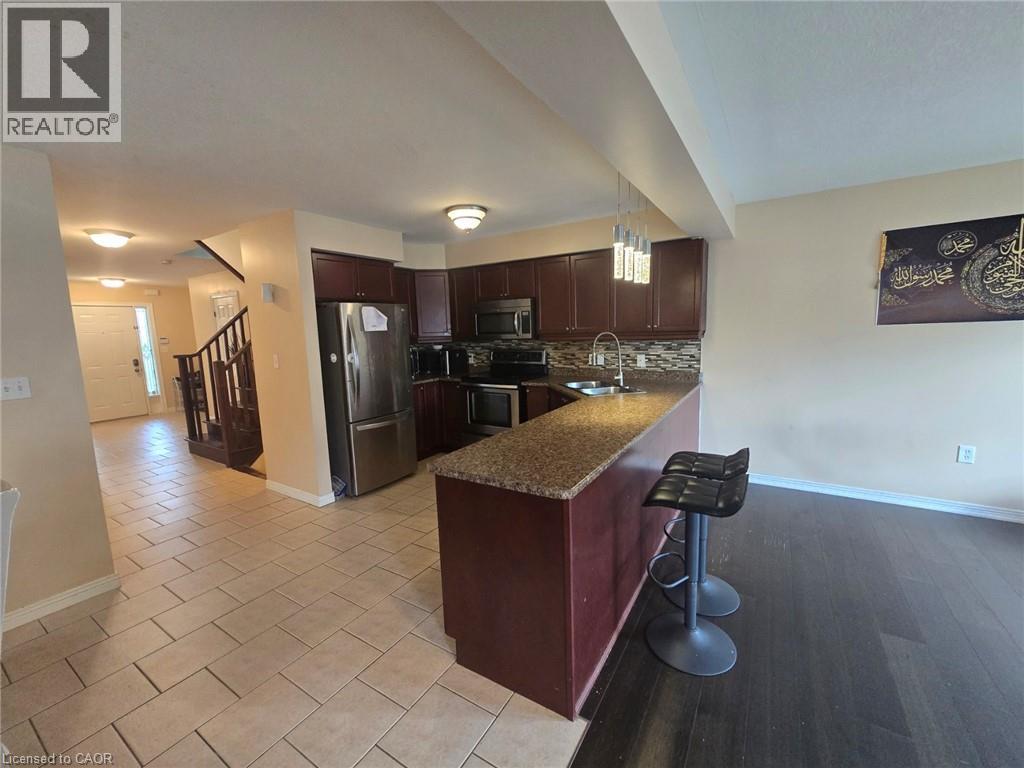 Photo 19 of 59 Periwinkle Drive, Stoney Creek ON
