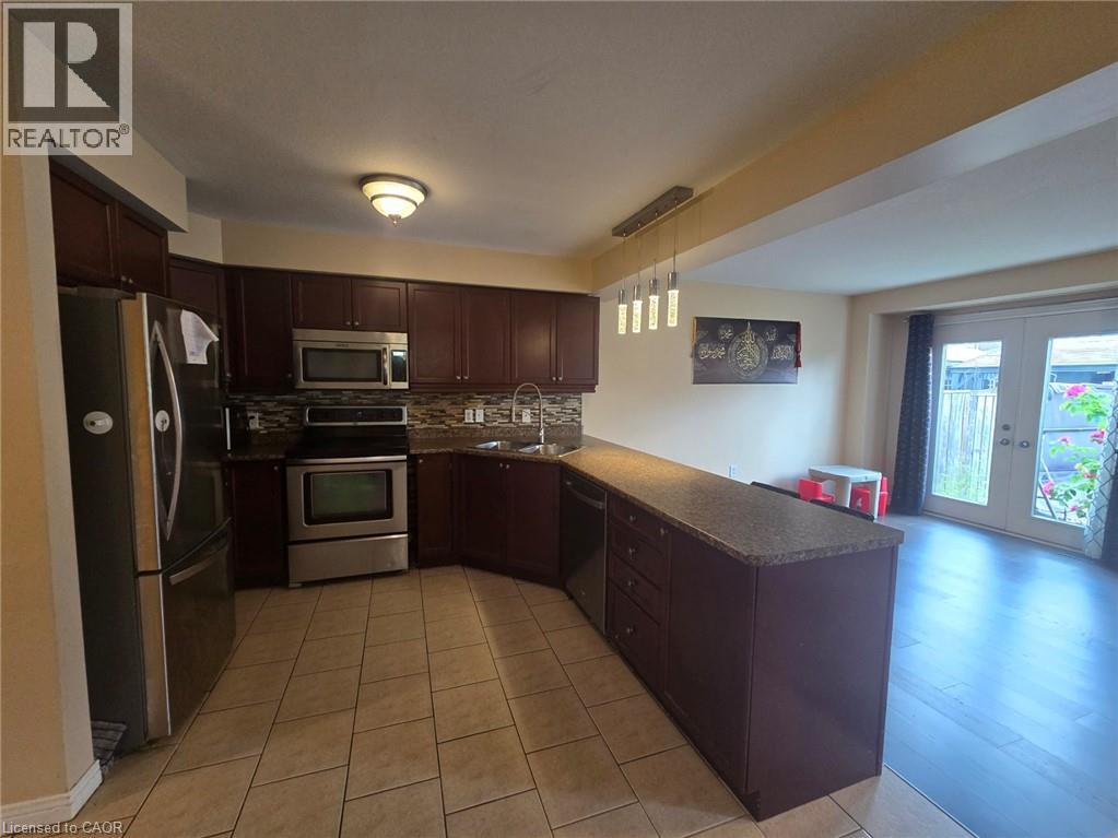 Photo 21 of 59 Periwinkle Drive, Stoney Creek ON