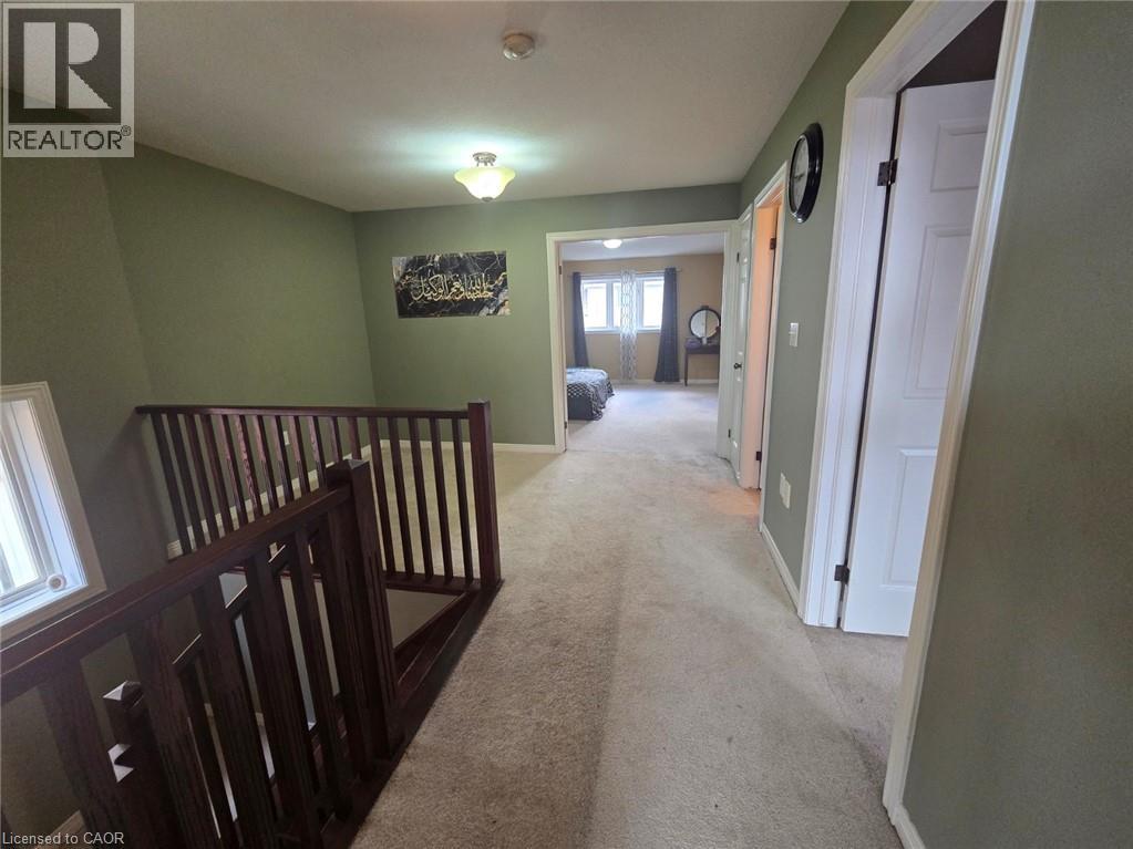 Photo 27 of 59 Periwinkle Drive, Stoney Creek ON