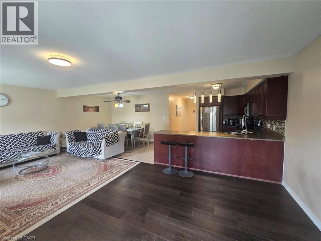 Photo 15 of 59 Periwinkle Drive, Stoney Creek ON