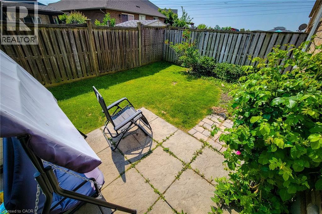 Photo 44 of 59 Periwinkle Drive, Stoney Creek ON
