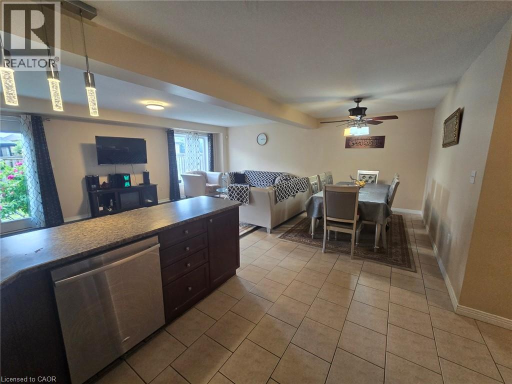 Photo 25 of 59 Periwinkle Drive, Stoney Creek ON