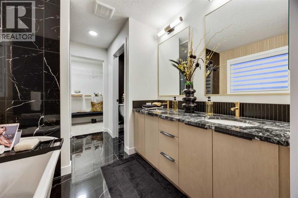 Photo 13 of 76 Amblefield Grove Nw, Calgary AB