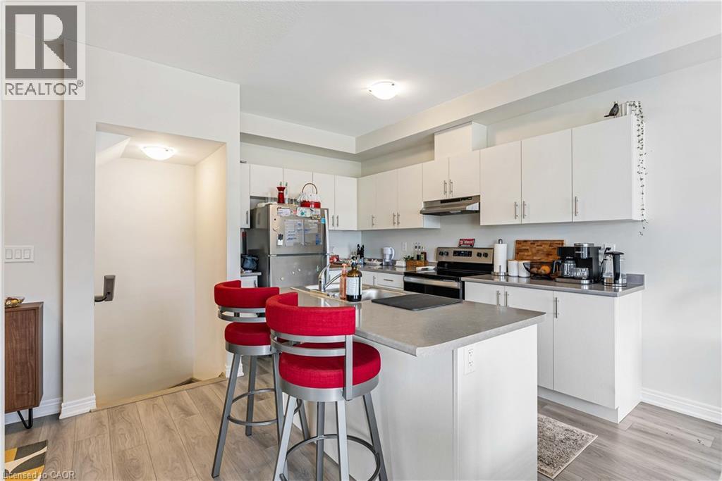 Photo 25 of 40 Zinfandel Drive, Hamilton ON