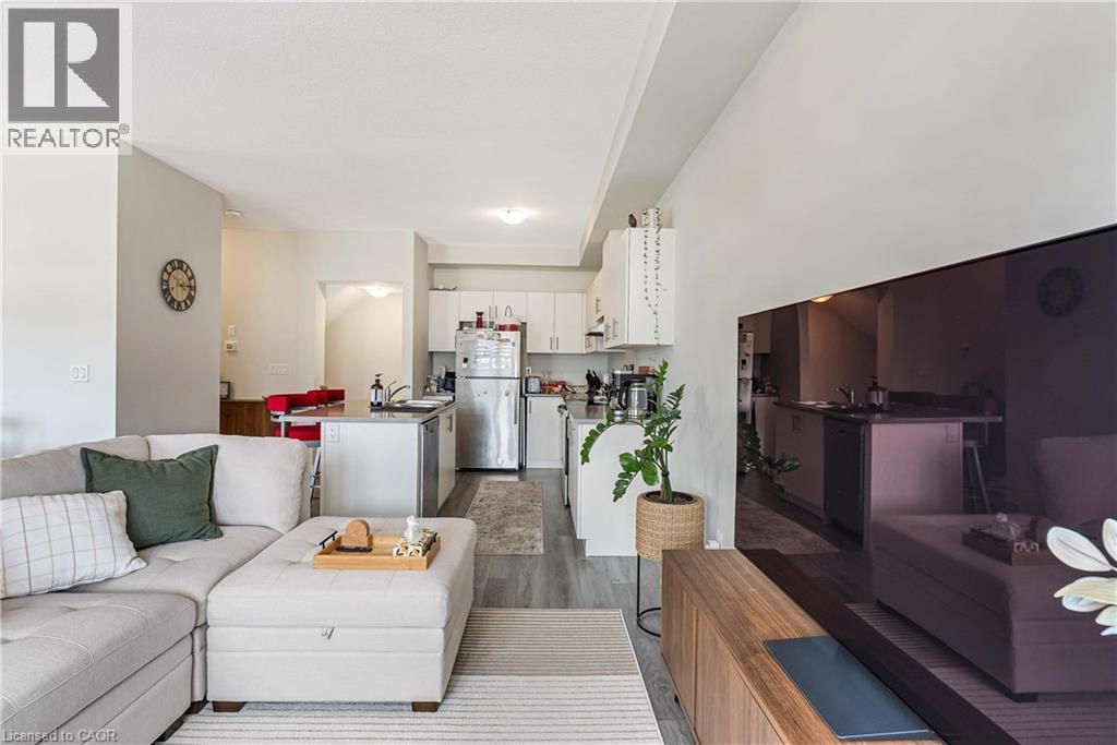 Photo 27 of 40 Zinfandel Drive, Hamilton ON