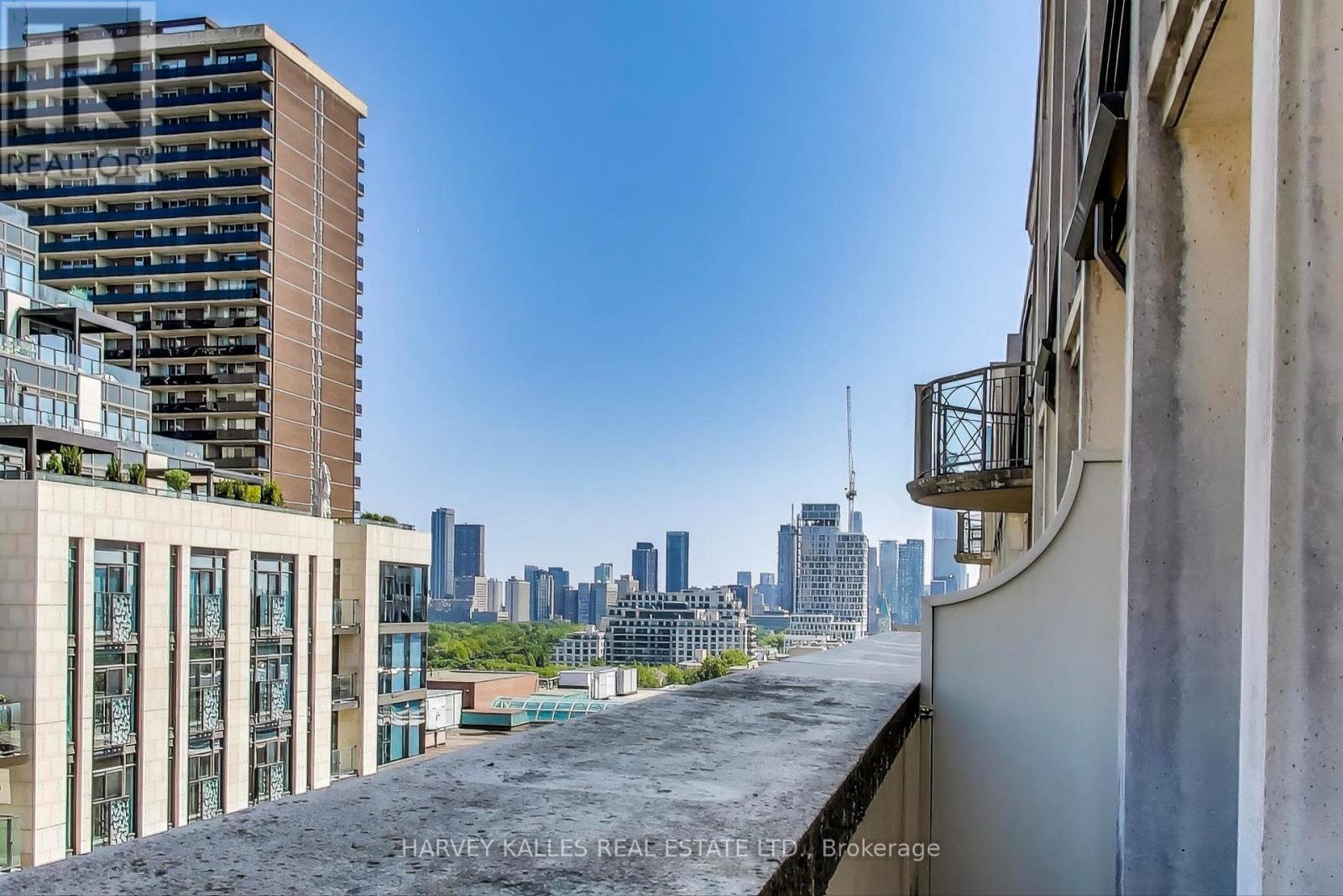 Photo 28 of 804 1 Balmoral Avenue, Toronto ON