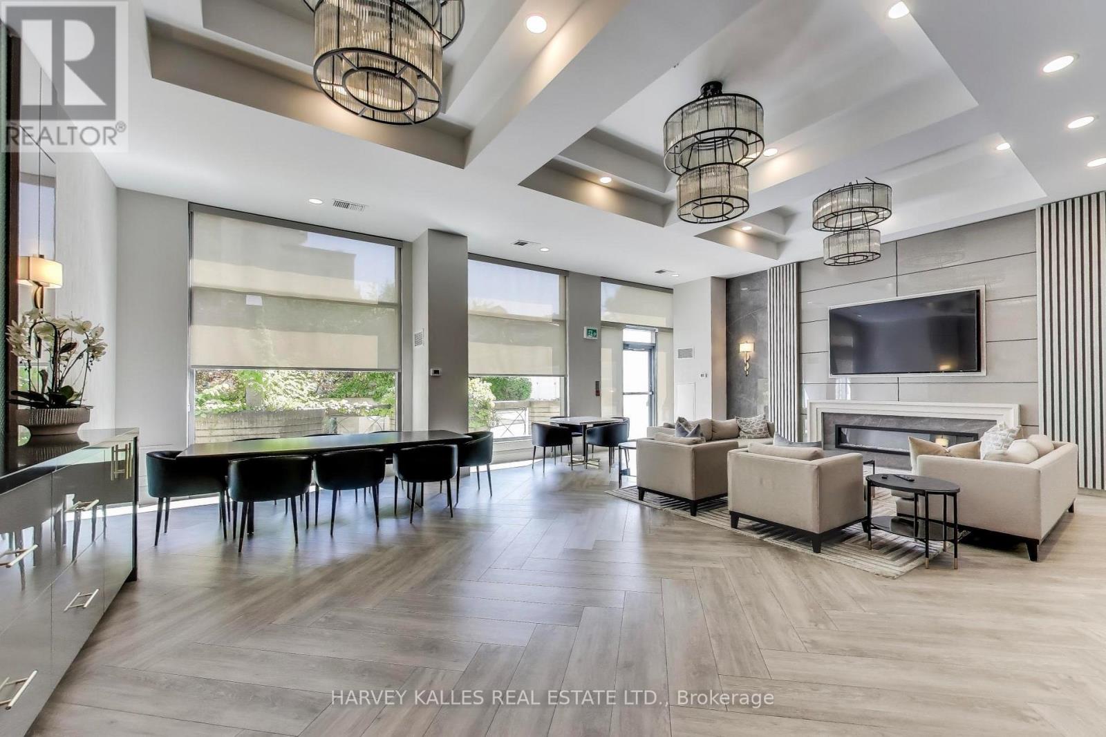 Photo 31 of 804 1 Balmoral Avenue, Toronto ON