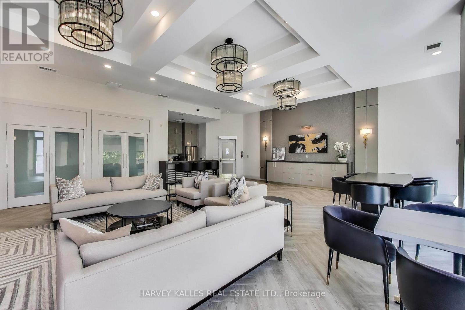 Photo 32 of 804 1 Balmoral Avenue, Toronto ON