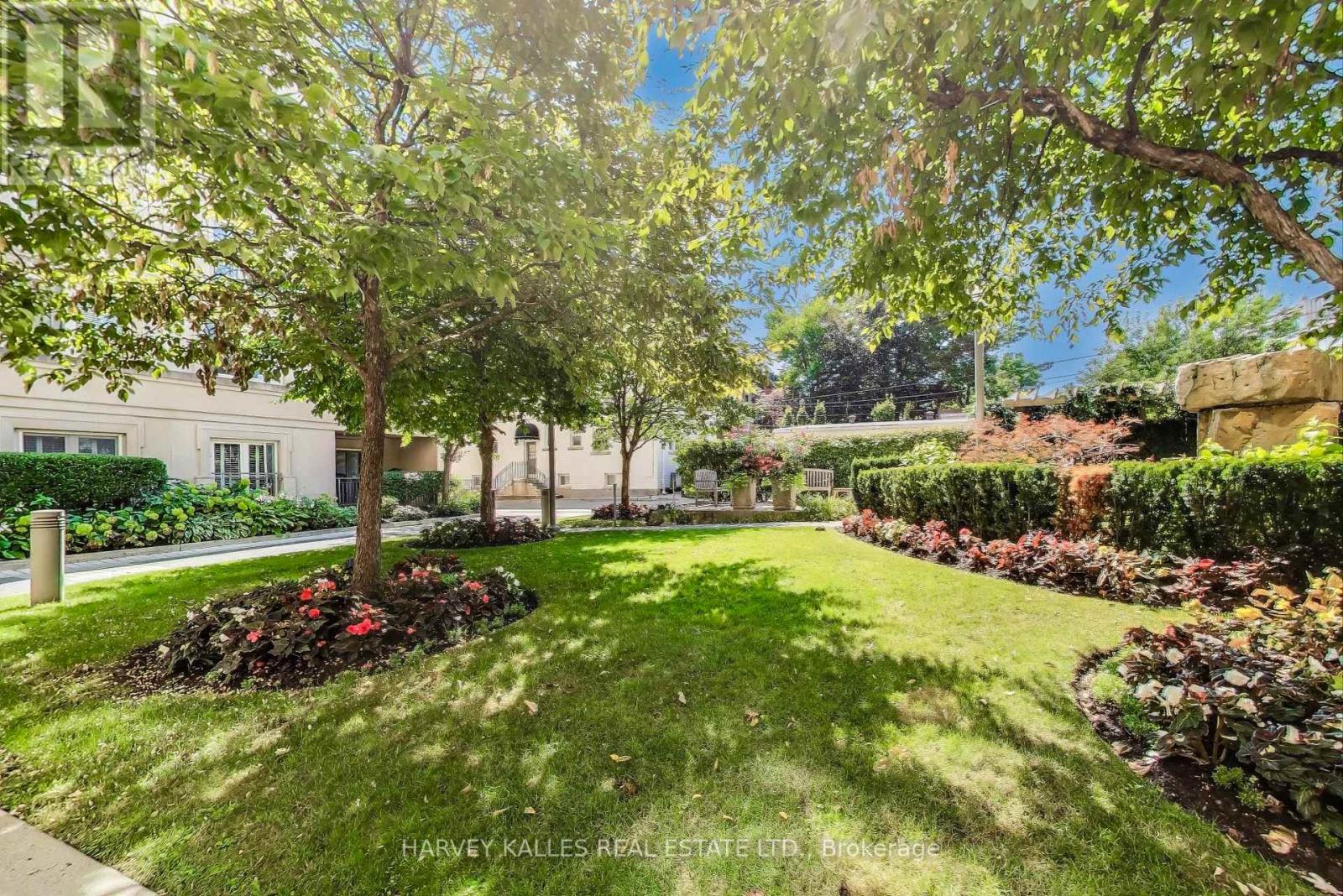 Photo 35 of 804 1 Balmoral Avenue, Toronto ON