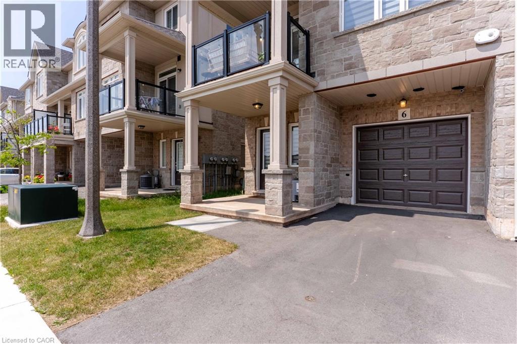 Photo 17 of 40 Zinfandel Drive, Hamilton ON