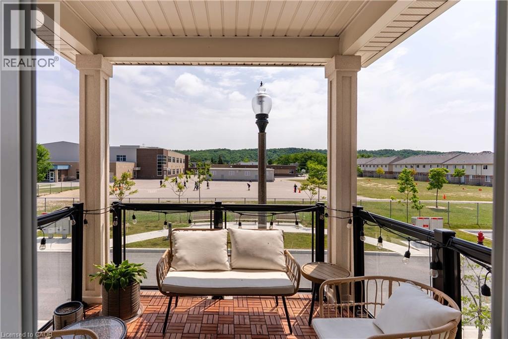 Photo 12 of 40 Zinfandel Drive, Hamilton ON
