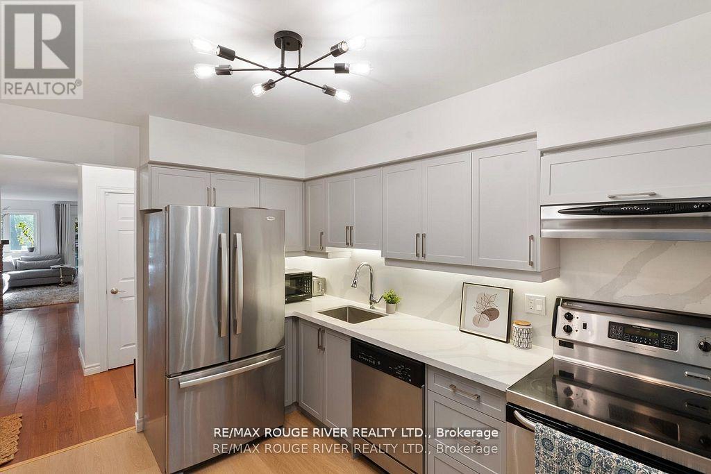Photo 10 of D 32 Massey Street W, Toronto ON