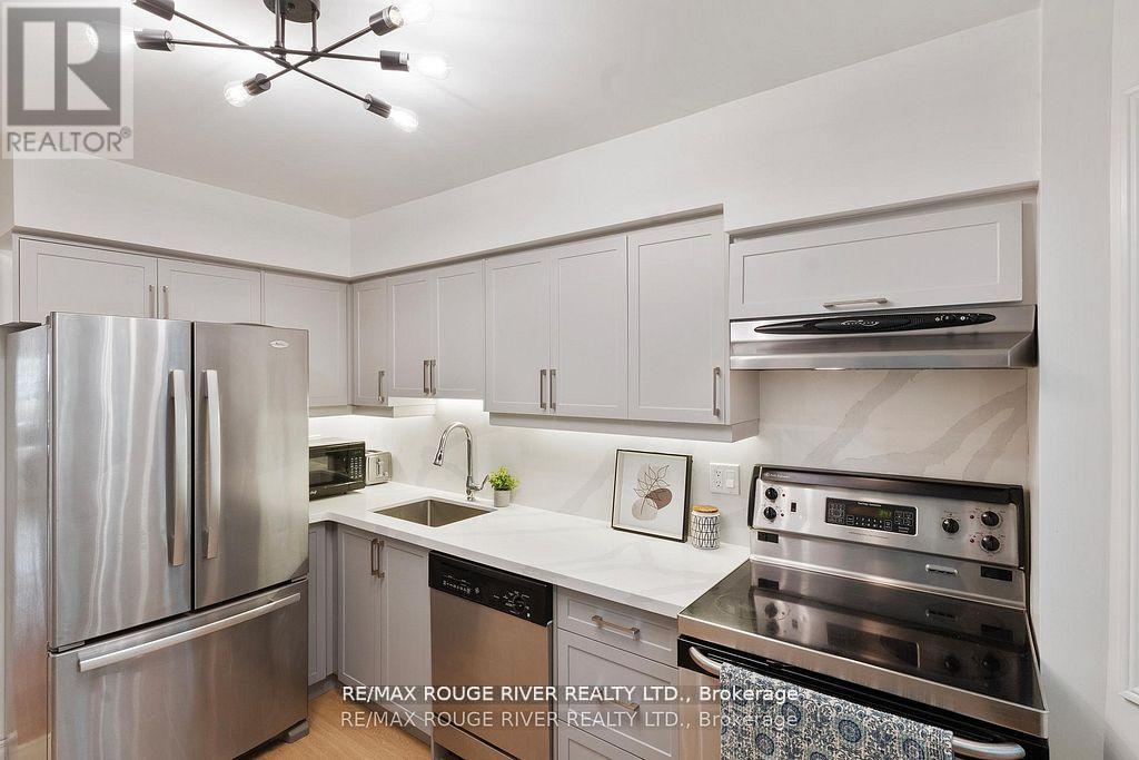 Photo 12 of D 32 Massey Street W, Toronto ON