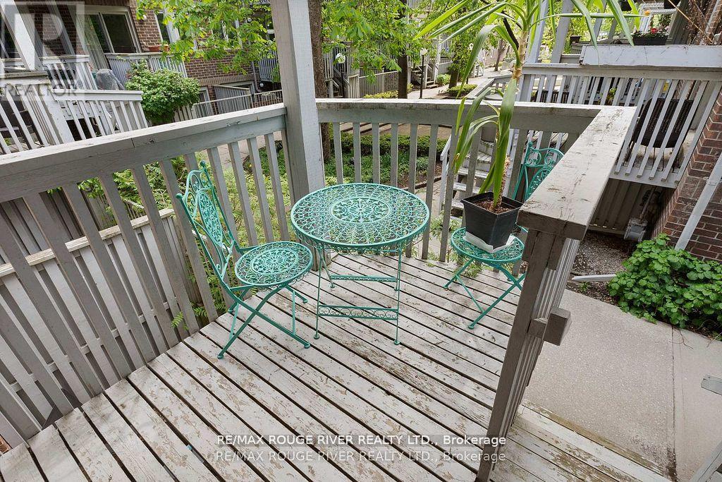 Photo 23 of D 32 Massey Street W, Toronto ON
