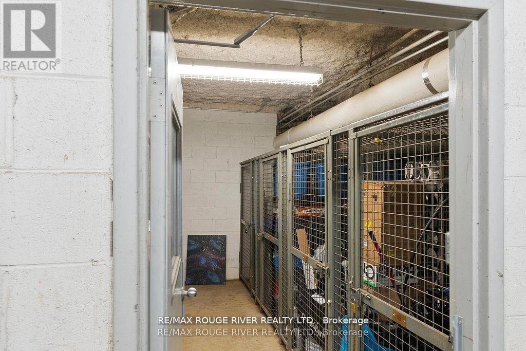 Photo 24 of D 32 Massey Street W, Toronto ON