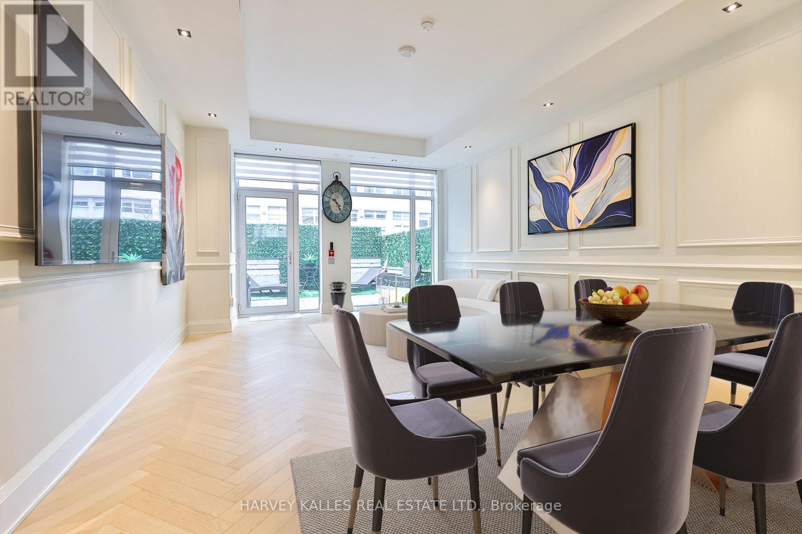Photo 12 of 49 Foxbar Road, Toronto ON
