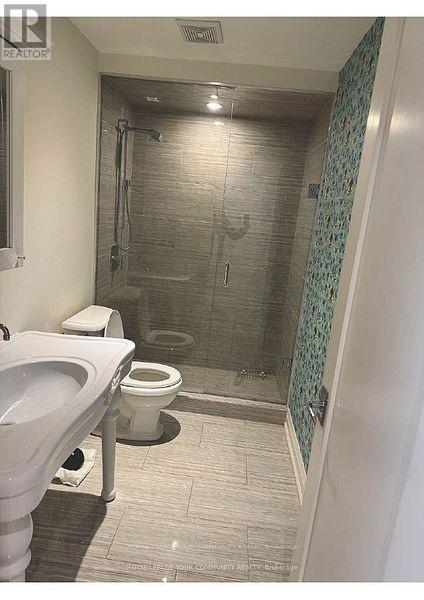 Photo 7 of 2nd Floor 1929 Avenue Road, Toronto ON