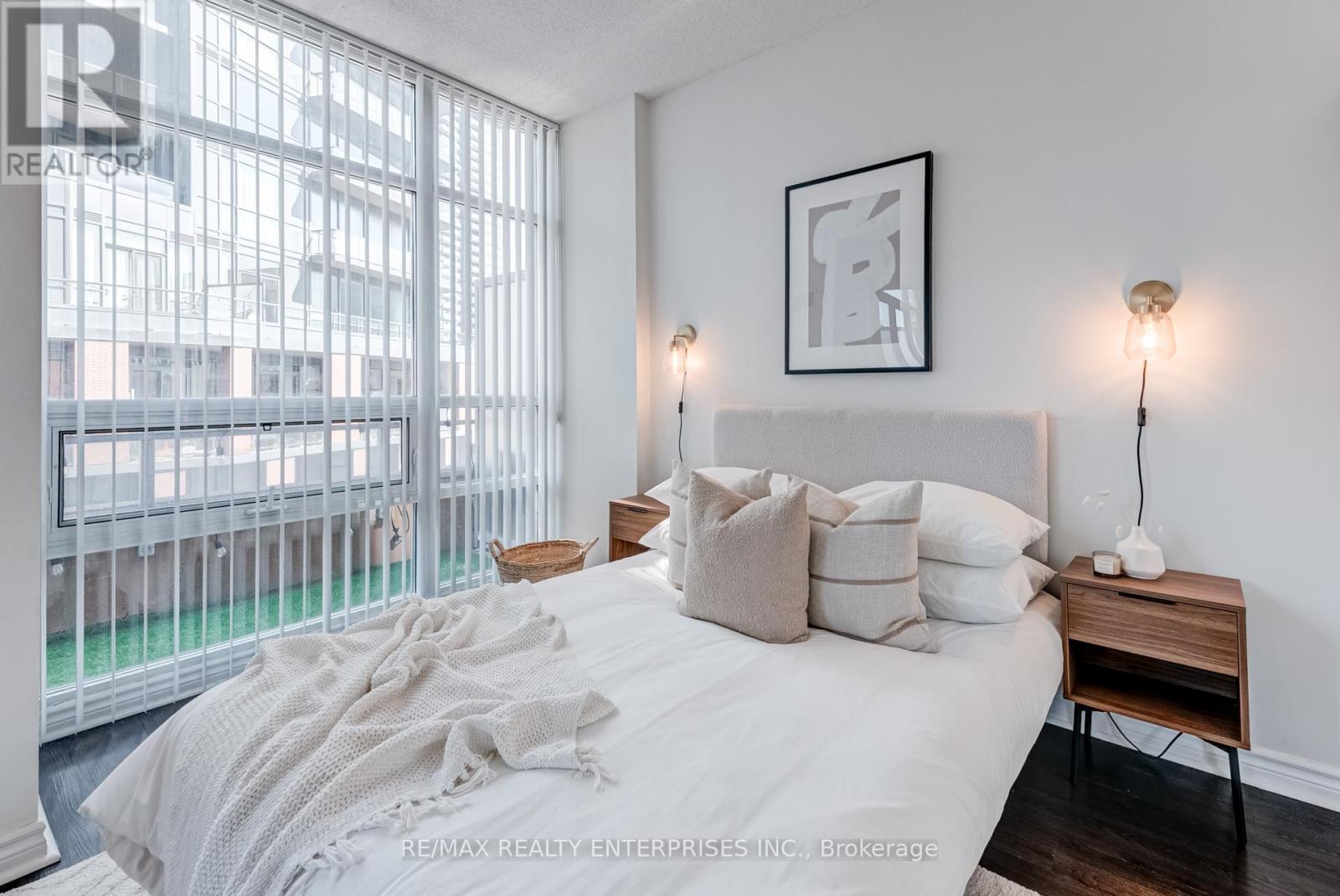 Photo 18 of 601 15 Bruyeres Mews, Toronto ON
