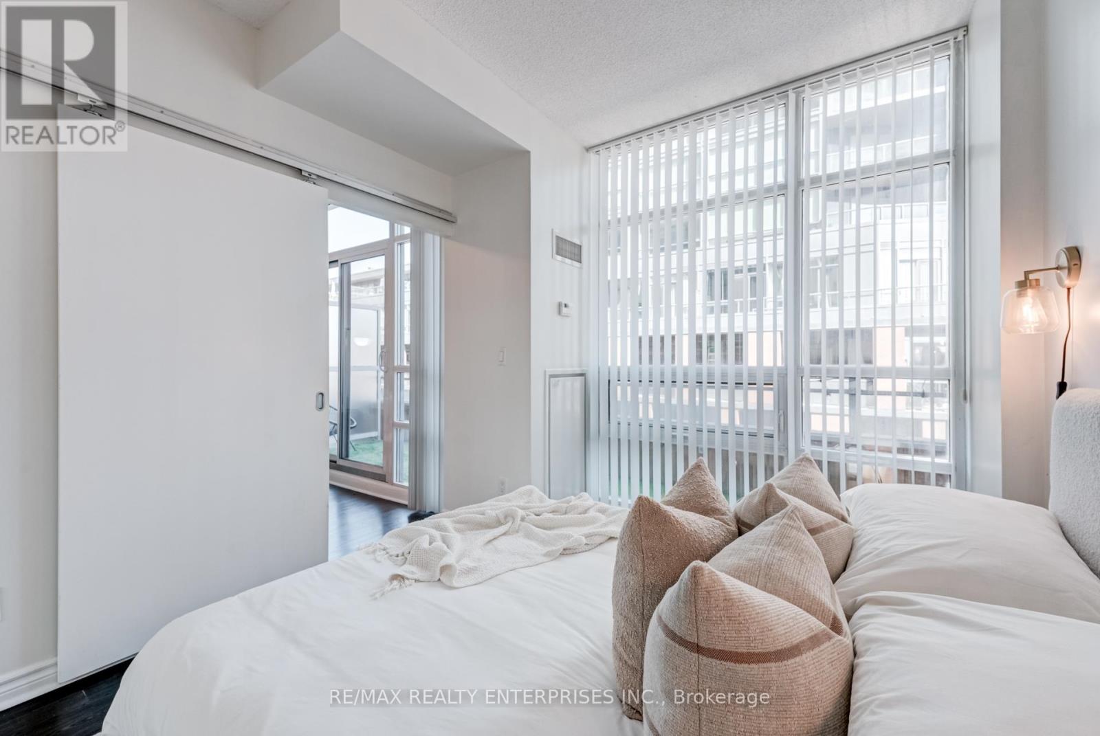 Photo 20 of 601 15 Bruyeres Mews, Toronto ON